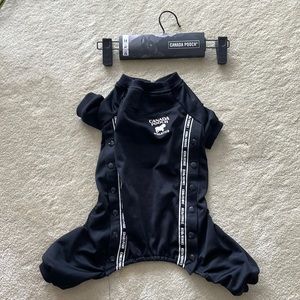 Canada Pooch black pet jacket